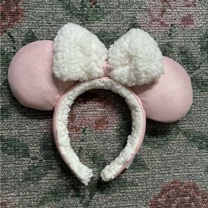 Disney Parks Minnie Mouse Sherpa Ears Pink Winter Headband 🤍